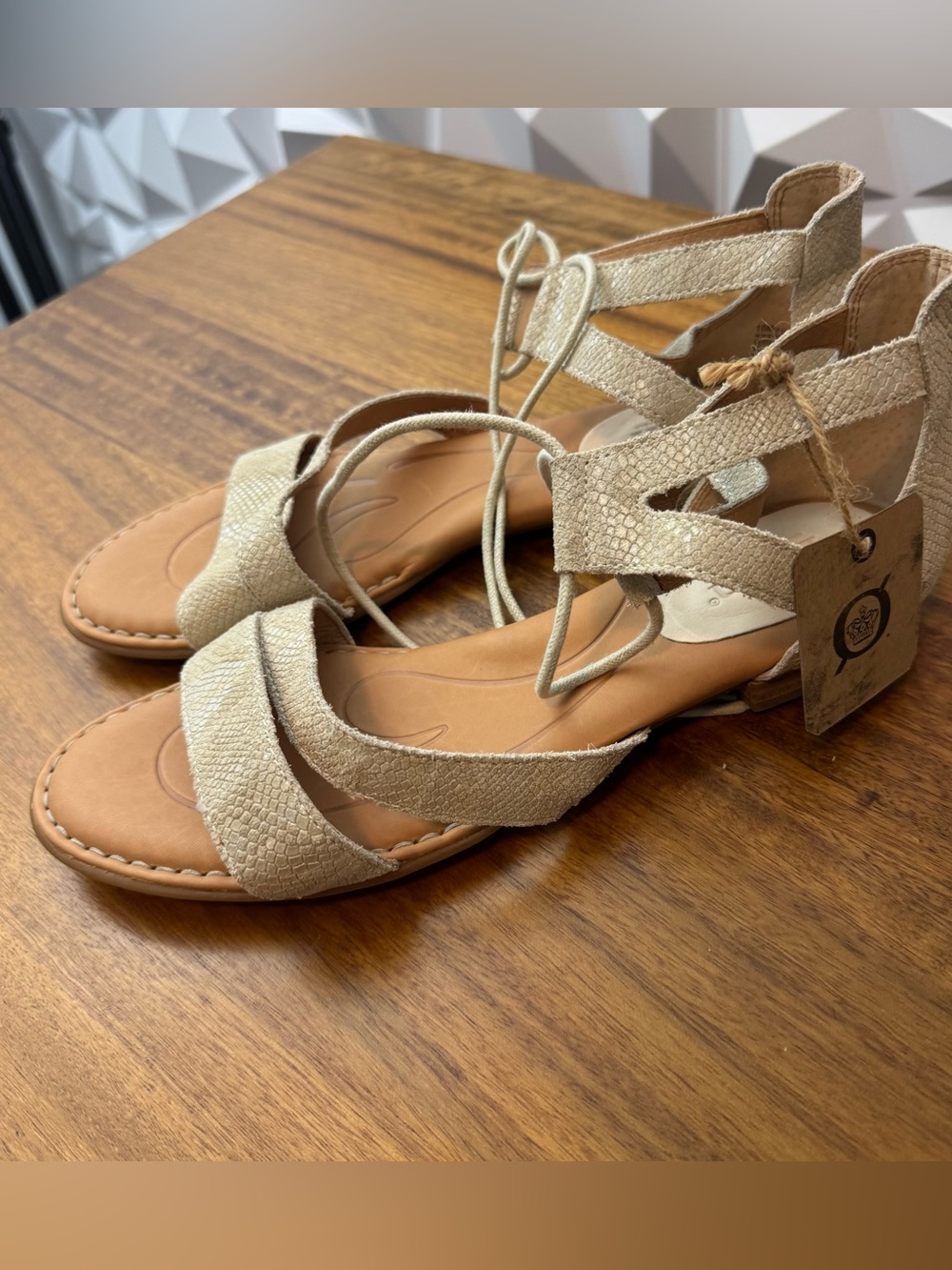 Born Casma gladiator sandals Size 10 NEW!!